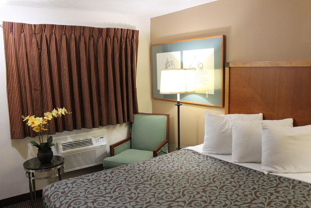 Hotel Days By Wyndham 2*