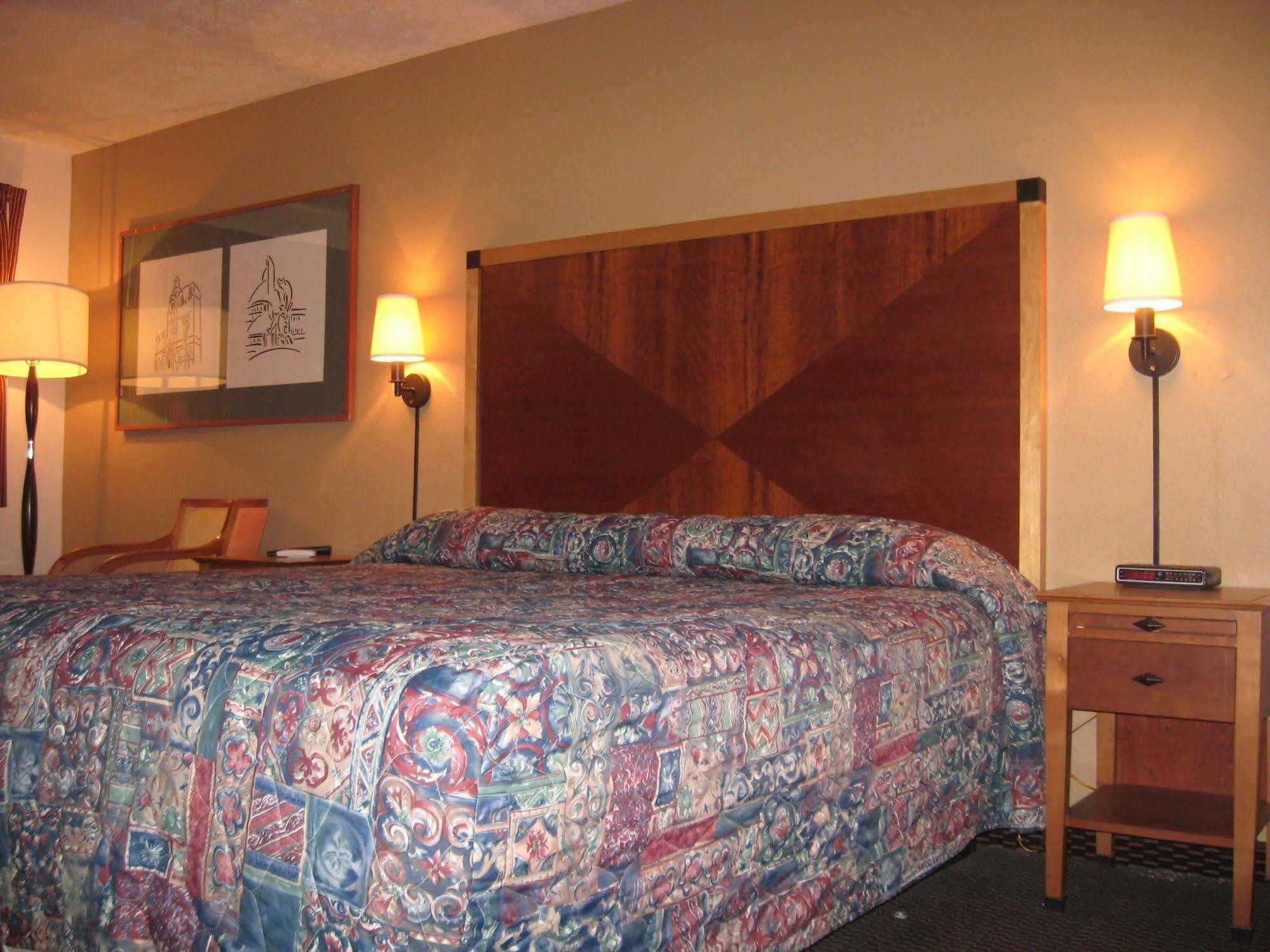 Hotel Days By Wyndham 2*